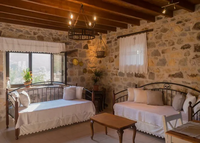 بيت للعطل Chris House *